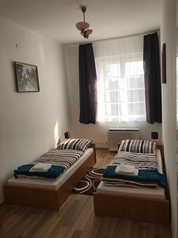Ferienwohnung Eva Apartman Miskolc Exterior foto